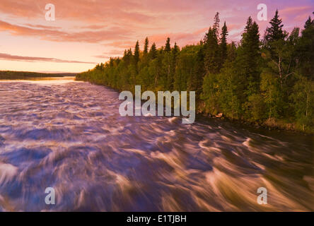 Otter Rapids le long de la rivière Churchill, dans le Nord de la Saskatchewan, Canada Banque D'Images