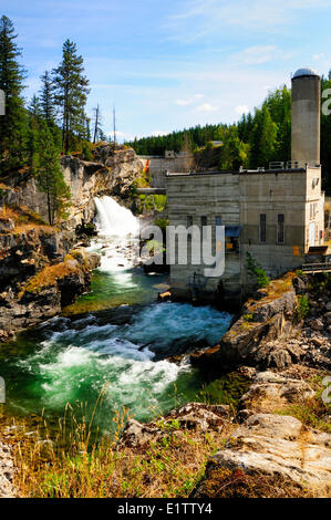 BC Hydro de Shuswap Falls Generating station du chemin Wilsey et barrage sur la rivière Shuswap près de Lumby, C.-B.). Banque D'Images