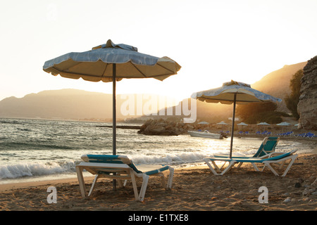 Sur la plage et le soir dans l'île de Rhodes - Pefki - Lardos Bay - Grèce - Banque D'Images