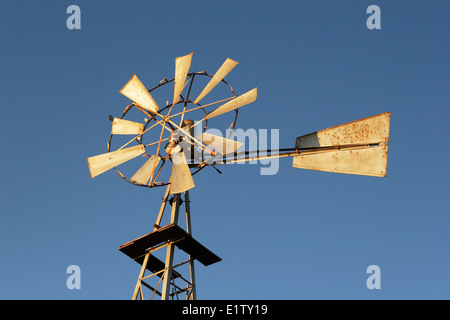 Moulin à vent en bois, l'île de Rhodes - Pefki - Lardos Bay - Grèce Banque D'Images