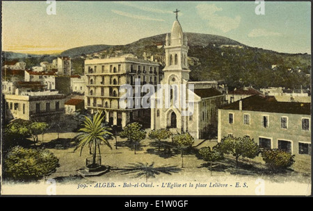 Cette photographie du début du XXe siècle capture Bab el-Oued, un quartier d'Alger, en Algérie, avec l'église et la place Lelièvre. L’image offre une vue sur l’architecture et les espaces publics de la ville, reflétant le développement urbain d’Alger à l’époque. Banque D'Images