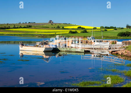 Des bateaux de pêche, quai de la rivière des Français, Prince Edward Island, Canada Banque D'Images