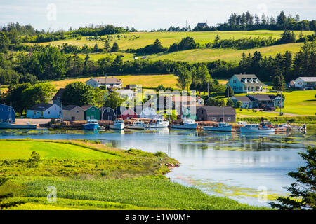 Les bateaux de pêche amarrés au quai, French River, Prince Edward Island, Canada Banque D'Images