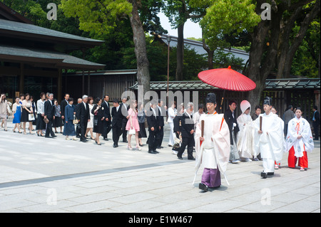 Le Japon, Tokyo2014 - Sanctuaire de Meiji Shinto Mariage Shinto traditionnel Banque D'Images