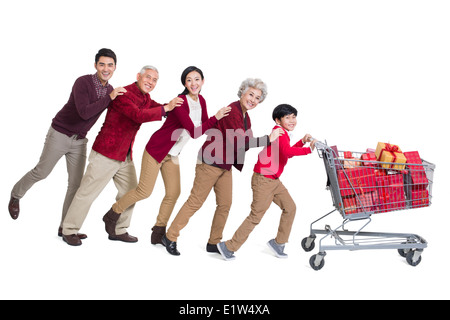 Happy Family shopping Banque D'Images