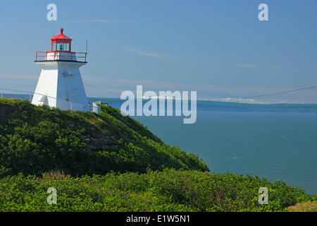 Le phare sur la baie de Chignecto, Cap Enragé, Nouveau-Brunswick, Canada Banque D'Images