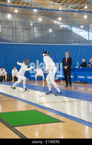 Vancouver Grand Prix de l'épée masculine 2013 à Richmond Olympic Oval. Richmond (Colombie-Britannique) Canada Photographe Frank Pali Banque D'Images