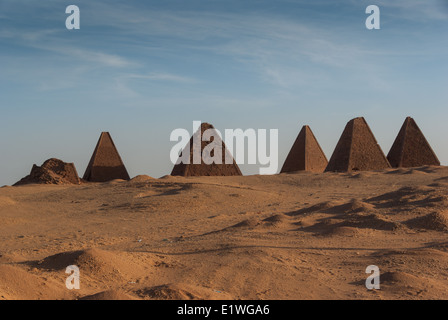 Pyramides de Jebel Barkal, près de Karima, le nord du Soudan Banque D'Images