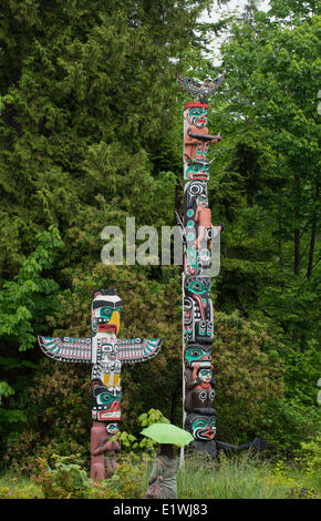 Première Nations totems du parc Stanley, Vancouver British Columbia, Canada Banque D'Images