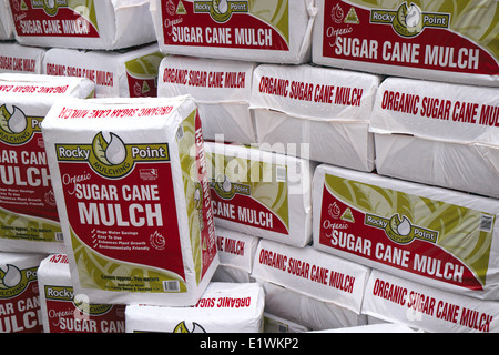 Centre de jardin australien à Terrey Hills, Sydney, nsw, Australie avec des sacs de paillis de canne à sucre à vendre Banque D'Images