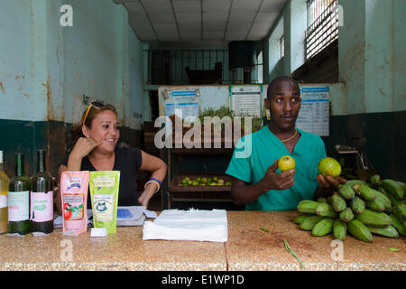 Marché local, La Havane Vieja, La Havane, Cuba Banque D'Images