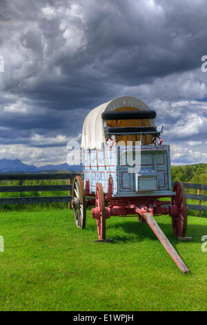 Wagon couvert au lieu historique national du Ranch-Bar U, Longview, Alberta, Canada Banque D'Images