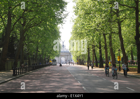 Constitution Hill vers Wellington Arch London Banque D'Images