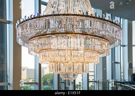 Beaux lustres de cristal de la Dorothy Chandler Pavilion. Banque D'Images