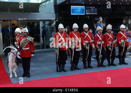 Londres, Royaume-Uni. 10 juin 2014. Le prince Harry assiste à la premiere Zulu, célébrant le 50e anniversaire de sa libération à l'Odeon Leicester Square. Photo par voir Li/Alamy Live News Banque D'Images