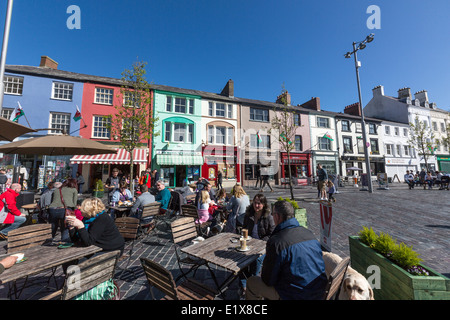 Terrasses à Town Square Caernarfon Banque D'Images