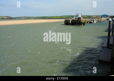Vue sur le Camel Estuary à Padstow, North Cornwall, England, UK Banque D'Images