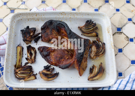 La délicatesse d'oreilles de cochon plat de cuisson cuire du porc de l'alimentation Banque D'Images