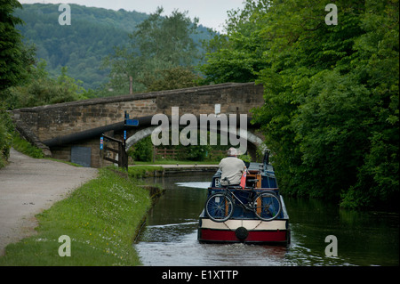 Écart Dowley serrures, Bingley à Saltaire sur Leeds et Liverpool Canal, West Yorkshire. Juin 2014 Un système de verrouillage d'escalier montée deux Banque D'Images