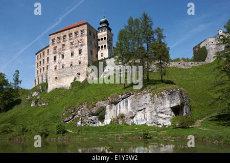 Région de Malopolska Pologne Parc National Ojcow Pieskowa Skala Château près de Cracovie Banque D'Images