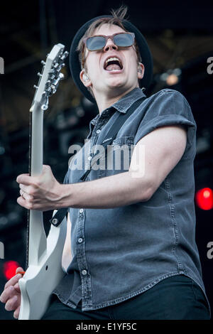 Milan Italie. 10 juin 2014. Le groupe de rock Fall Out Boy effectue live au Ippodromo del Galoppo ouvrant le show de Linkin Park Crédit : Rodolfo Sassano/Alamy Live News Banque D'Images