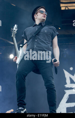 Milan Italie. 10 juin 2014. Le groupe de rock Fall Out Boy effectue live au Ippodromo del Galoppo ouvrant le show de Linkin Park Crédit : Rodolfo Sassano/Alamy Live News Banque D'Images