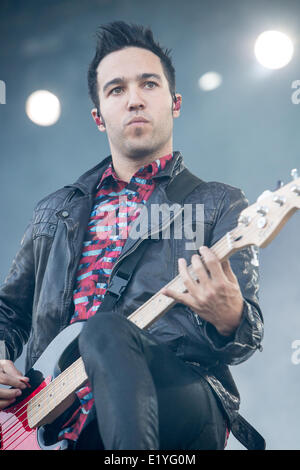 Milan Italie. 10 juin 2014. Le groupe de rock Fall Out Boy effectue live au Ippodromo del Galoppo ouvrant le show de Linkin Park Crédit : Rodolfo Sassano/Alamy Live News Banque D'Images