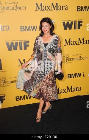 Los Angeles, CA, USA. 11 Juin, 2014. Shohreh Aghdashloo aux arrivées pour les femmes dans le film Los Angeles 2014 Crystal Lucy Awards, le Hyatt Regency Century Plaza Hotel, Los Angeles, CA, 11 juin 2014. Credit : Elizabeth Goodenough/Everett Collection/Alamy Live News Banque D'Images