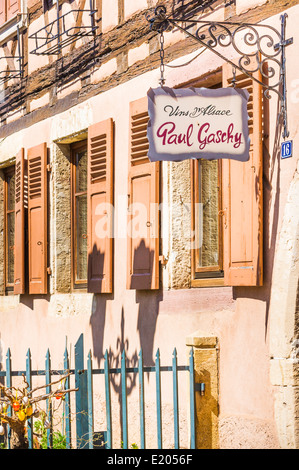 Paul gaschy winery, vue extérieure, Eguisheim, Alsace, France Banque D'Images