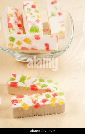 Pastille avec marmelade dans un bol, closeup shot Banque D'Images