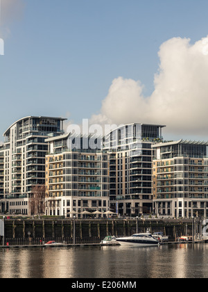 Waterside apartments de luxe à Chelsea, Londres sur les rives de la Tamise Banque D'Images