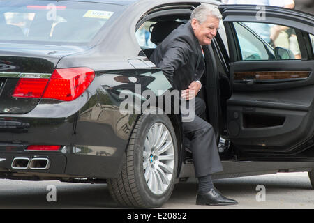 Oslo, Norvège. 12 Juin, 2014. Le Président allemand Joachim Gauck arrive à l'Youngwood Music Festival à Oslo, Norvège, 12 juin 2014. Gauck est sur une visite de quatre jours de visite en Norvège. Photo : MAURIZIO GAMBARINI/dpa/Alamy Live News Banque D'Images