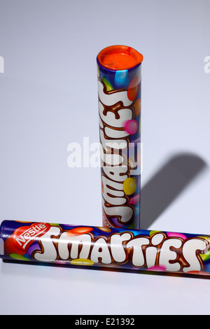 Close up of old style tubes Smarties Banque D'Images