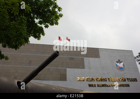 Le Musée des débris de guerre à Ho Chi Minh Ville, Vietnam en vedette les horreurs de la guerre du Vietnam. Banque D'Images