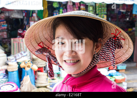 Le Delta du Mékong est un paysage aquatique de champs verts et des villages endormis, ses habitants chaleureux et accueillants pour les touristes. Banque D'Images