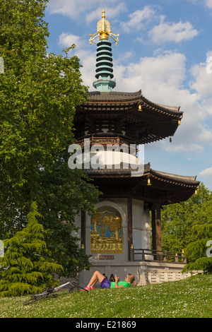 La Pagode de la paix - - Wandsworth Battersea Park - Londres Banque D'Images