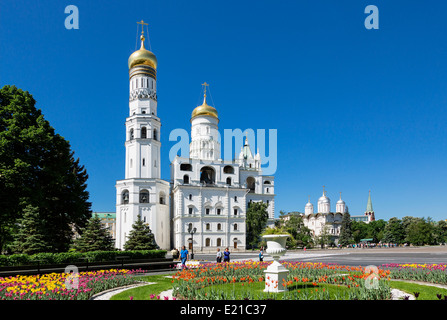 Moscou, Kremlin, Ivan le Grand clocher et la Cathédrale Banque D'Images