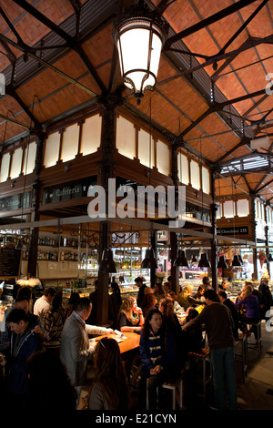 Mercado de San Miguel à Madrid Banque D'Images