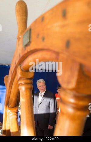 Le Président allemand Joachim Gauck visite le bateau à voile "Gorch Fock" de la marine allemande à Oslo, Norvège, 12 juin 2014. Le Président allemand donne une réception sur le bateau. Visites Gauck la Norvège jusqu'à vendredi. Photo : Maurizio Gambarini/dpa Banque D'Images