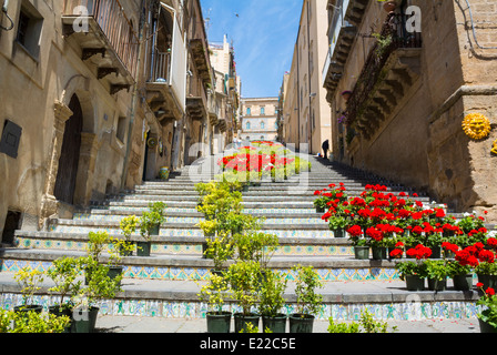 Caltagirone, Catane, Sicile, Italie, escalier de Santa Maria del Monte (en italien, Scalinata di Santa Maria del Monte) Banque D'Images