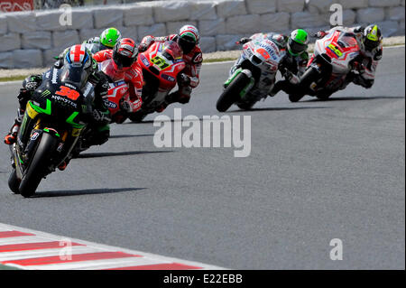 Barcelone, Espagne. 13 Juin, 2014. Bradley Smith (Monster Yamaha Tech 3) amène le pack pendant la séances d'essais du GP Monster Energy de Catalunya. © Plus Sport Action/Alamy Live News Crédit : Action Plus de Sports/Alamy Live News Banque D'Images