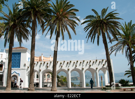 ( Nerja Balcon de Europa ) Beach Town Espagne Mer Méditerranée ( Malaga ) Banque D'Images