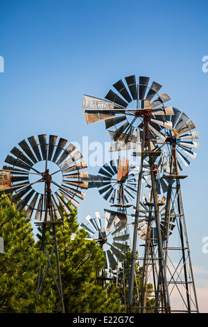 Bowman, North Dakota - Vintage moulins à vent. Banque D'Images