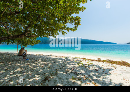 De superbes plages tropicales du parc national marin de Tarutao, Satun, le sud de la Thaïlande Banque D'Images