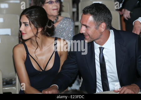 Taormina, Sicile, Italie. 14 Juin, 2014. Raoul Bova (R) et Rocio Munoz Morales (L) assister à la 60e Taormina Film Fest le 14 juin 2014 à Taormina, Italie. Credit : Manuel Romano/NurPhoto ZUMAPRESS.com/Alamy/Live News Banque D'Images