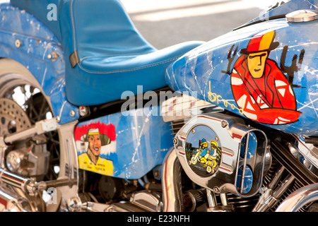 Moto Harley Davidson avec des illustrations peintes de l'artiste Herman Brood Banque D'Images