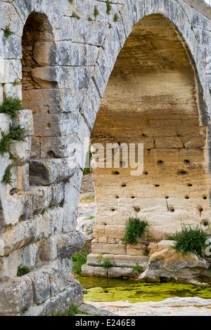 Le Pont Pont Julien près de Bonnieux, Provence, France Banque D'Images