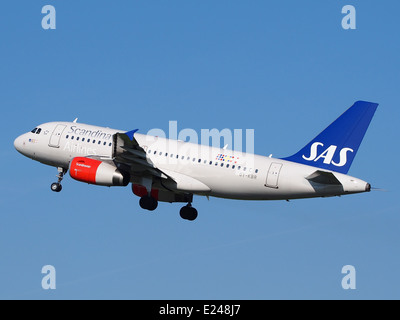OY-KBR SAS Scandinavian Airlines Airbus A319-131 le décollage de l'aéroport de Schiphol (AMS - EHAM), aux Pays-Bas, 16mai2014, pic-3 Banque D'Images