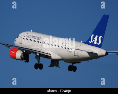 OY-KBR SAS Scandinavian Airlines Airbus A319-131 le décollage de l'aéroport de Schiphol (AMS - EHAM), aux Pays-Bas, 16mai2014, pic-4 Banque D'Images