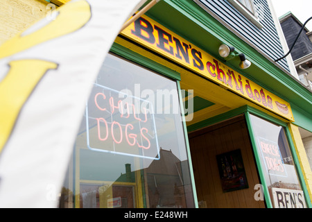 Un célèbre et typique restaurant Bens chiens Chili sur Broadway à Newport Rhode Island Banque D'Images